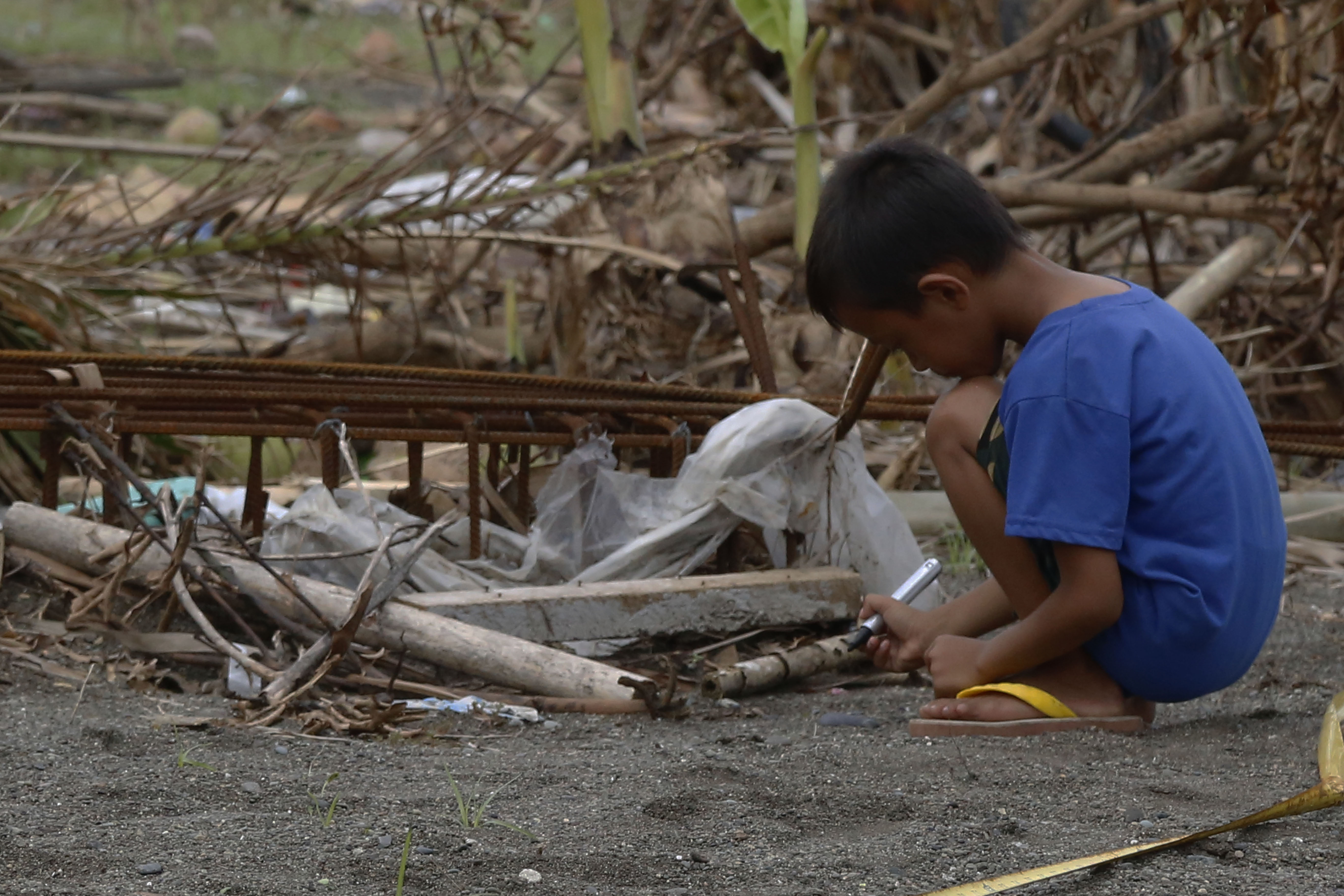 save-the-children-philippines-calls-for-emergency-protection-for